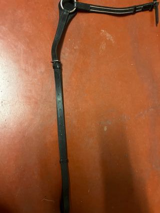 Pechopetral de cuero negro