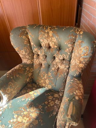 Sillones orejeros antiguos florales