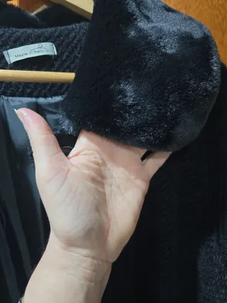 Elegante abrigo negro mujer