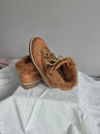 Botas Marrones con Cordones Talla 38