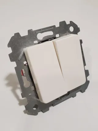 DOBLE INTERRUPTOR NIESSEN LISSA 5111 BA