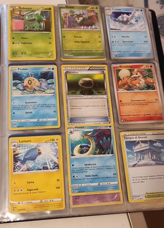 Collezione 161 carte Pokemon + 2 raccoglitori
