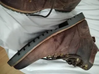 Botas de piel marrones