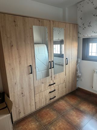 Armario 4 puertas y 3 cajones madera