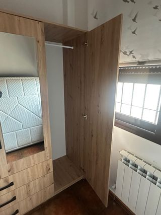 Armario 4 puertas y 3 cajones madera