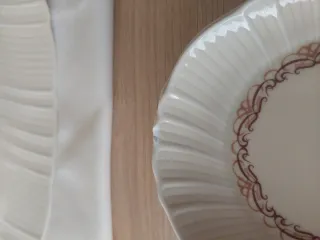 Juego vajilla cerámica beige y marrón