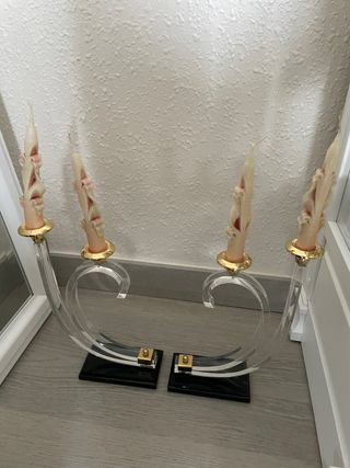 Juego de 2 candelabros acrílicos dorados