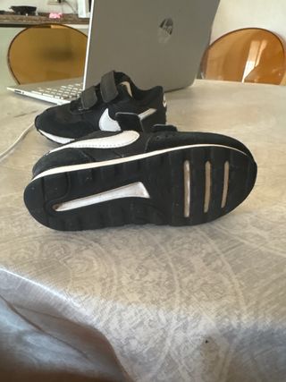 Zapatillas Nike Bebé Negro Velcro