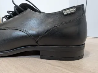 Zapatos de vestir Pikolinos negros
