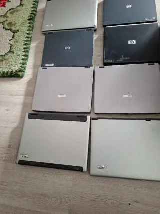Lote de portátiles Acer y HP para piezas.