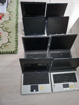 Lote de portátiles Acer y HP para piezas.