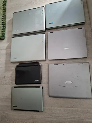 Lote de portátiles Acer y HP para piezas.