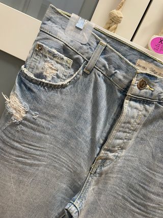 Pantalón vaquero Bershka desgastado Talla 36