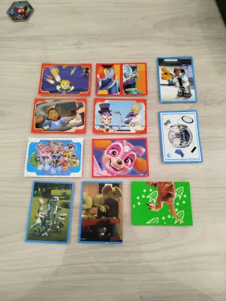 Cromos Patrulla Canina y Lego Dinosaurios