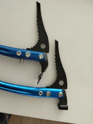 Coppia di piccozze Simond Anaconda (Pala e Martello)