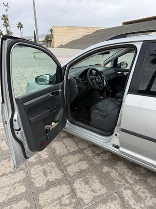 Volkswagen Touran 2015