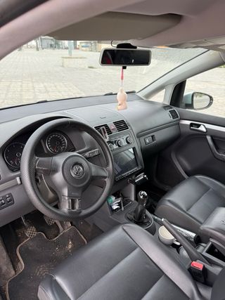 Volkswagen Touran 2015