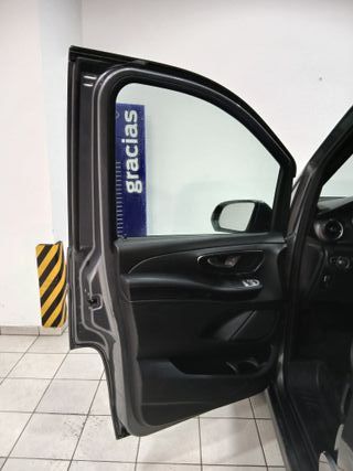 MERCEDES CLASE V 250D AUTOMÁTICA AVANTGARDE LARGA