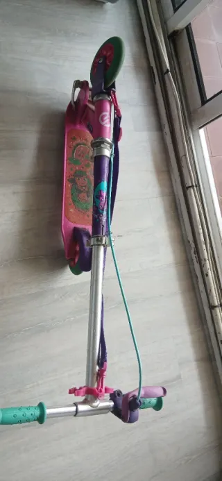 Patinete infantil rosa y morado