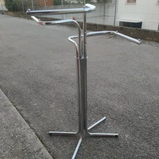 Stendini porta vestiti in metallo