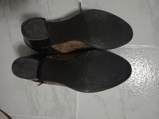 Zapatos de señora negros y marrones