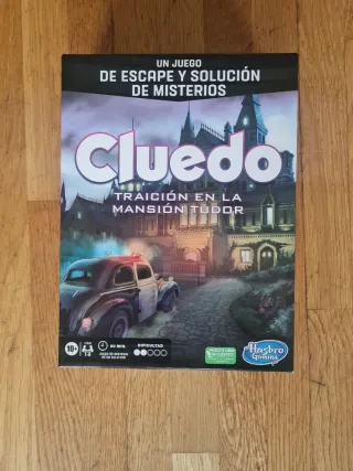 Juego Cluedo: Traición en la Mansión Tudor