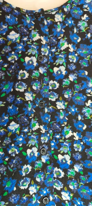 Vestido estampado floral azul y negro