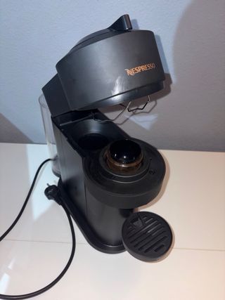 Cafetera Nespresso Vertuo Next D Matt Black