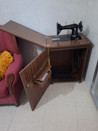 Mesa mueble máquina de coser Sigma