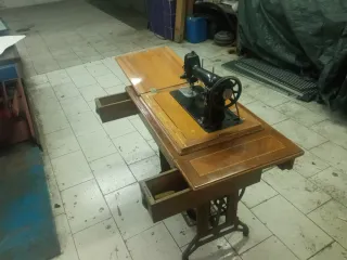 Máquina de coser Sigma antigua