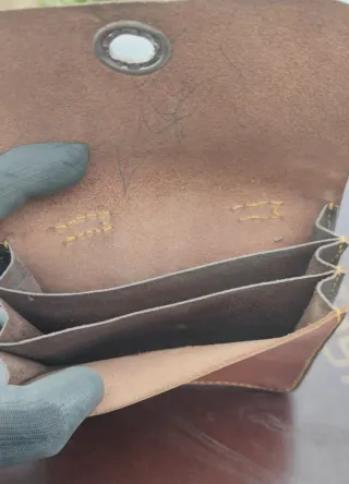 Maletín de cuero marrón