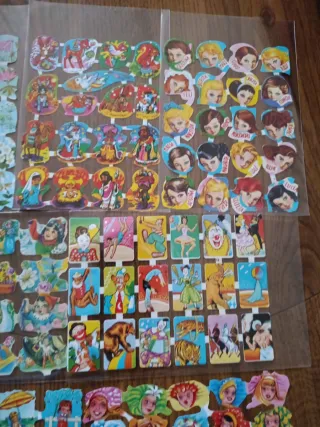 9 láminas de cromos troquelados