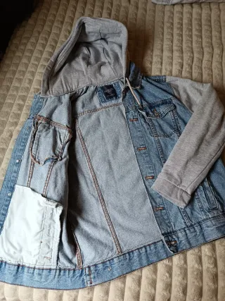 Chaqueta vaquera con capucha Talla XS