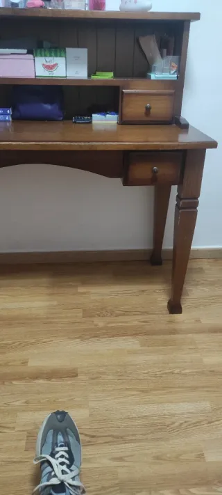 Dormitorio compl, armario, mesita  Escritorio,cama