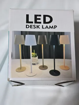 Lampada da tavolo impermeabile nera