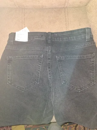 Pantalón vaquero negro