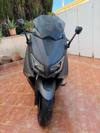 Yamaha Tmax 530