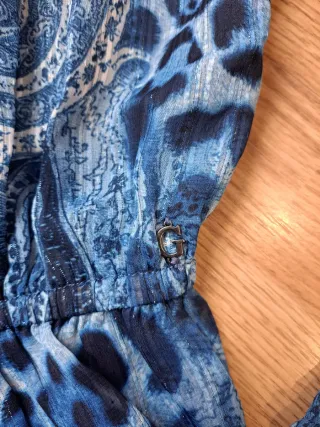 Blusa Guess Paisley Volantes Talla S