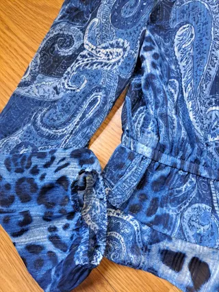 Blusa Guess Paisley Volantes Talla S