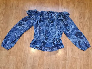 Blusa Guess Paisley Volantes Talla S