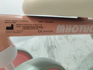 Bicicleta sin pedales rosa