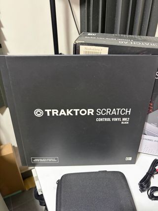Traktor Audio 6 - Interfaz de Audio DJ