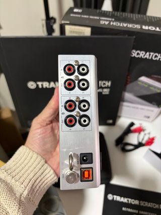 Traktor Audio 6 - Interfaz de Audio DJ