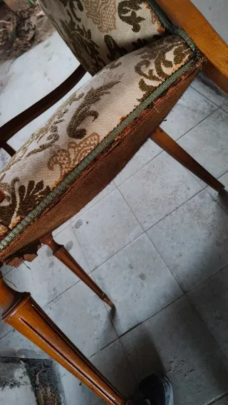 Juego de 2 Sillas Tapizadas Antiguas