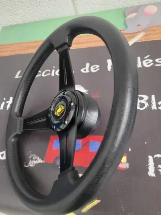 Volante deportivo Renault R5