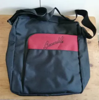 3 Bolsos Dewar's Negros