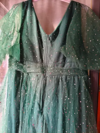 Vestido largo verde con brillos