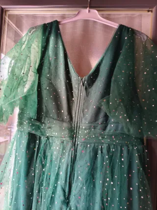 Vestido largo verde con brillos