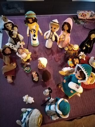 Set di figure all'uncinetto per presepe