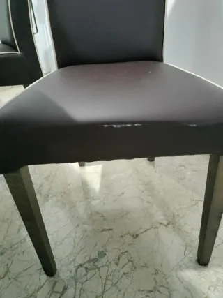 4 Sillas de salón piel y madera